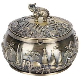 Antislip Bottom Windproof 4 Soot Vintage Ashtray with Lid Windproof Zinc Alloy Metal Unique Home Decoration Craft Gift Ornament 210724