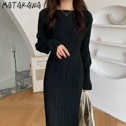 MATAKAWA Korea Chic Retro Simple Vestido Feminino Round Neck Fold Femme Robe Elastic Waist Long Sleeve Bodycon Dress Women 210513