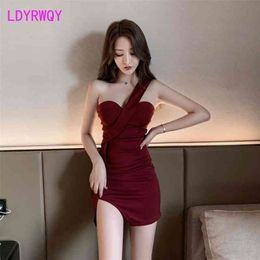 Nightclub women's fashion temperament low cut V-neck slim bag hip sexy dress Sleeveless Zippers Knee-Length 210416