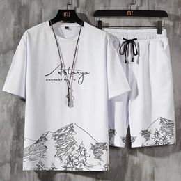 2021 New Men's T-shirt + Shorts Set Summer Breathable Casual T shirt Running Set Fashion Harajuku Printed Male Sport Suit X0610