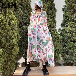 [EAM] Loose Fit Print Big Size Slit Sunscreen Jacket Hooded Long Sleeve Women Coat Fashion Spring Summer 1DD7579 21512