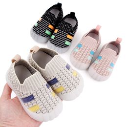 Bebê primeiro sapatos misturados cores unisex walker meninos meninas crianças borracha macia sola sopa de chão de malha montanhas anti-derrapante