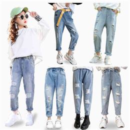 Fashion Broken Hole Kids Jeans for Girls Spring Girls Denim Trousers for girls Casual Loose Fashion Ripped Jeans Children pant 210317