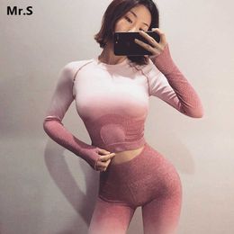 Ombre Seamless 2 Piece Set Women Sport Suit Gym Workout Clothes Long Sleeve Fitness Crop Top And Scrunch Butt Leggings Yoga Set T191218