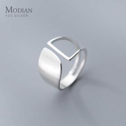 Fashion Design Geometric Exquisite Silver Finger Ring For Women Real 925 Sterling Hollow Star Fine Jewelry Bijoux 210707