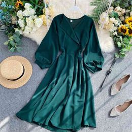 Spring and Autumn Women's Dress Woman V-neck Puff Sleeve Waist Thin Over-the-Knee Skirt LL004 210507