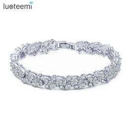 Luoteemi New Luxury Lateast Beautiful Design European & American Style Pear Shape Sparking Cubic Zircon Bracelets for Women Q0720