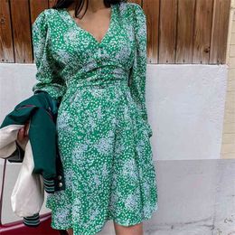 Spring Dress Women Elegant V-Neck Puff Sleeves Green Flower Print High Waist Casual Beach Vestidos 210519