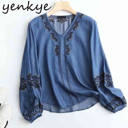 Floral Embroidery Denim Shirt Women Lantern Sleeve V Neck Vintage Blue Summer Blouse Mujer Plus Size Casual Tops 210430