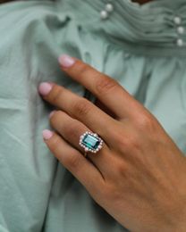 -Jovovasmile 14k branco / ouro 9 * 11 mm verde Zambian esmérica esmérica 5 quilates laboratório gema anel com pequena pedra de moissanite para mulher