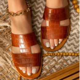 Women Slippers Summer Pu Leather Pleated Solid Elegant Retro Sandals Outdoor Beach Slides Platform Flat Heel Female Ladies Shoes Y0427