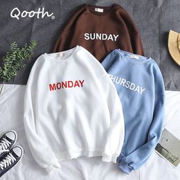 Qooth Weekly Printed Women O-Neck Tops Fleece Casual Sweatshirt M-5XL Size Pullovers Autumn Women Coat Monday to Sunday QT226 210518
