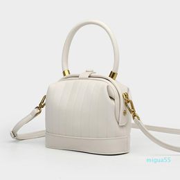 Fashion Versatile Shell Bag Simple Hand Women's One Shoulder Menger Clip Trend