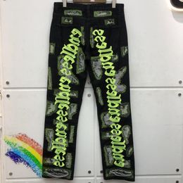 Jeans in denim con foro infinito e effetto consumato, pantaloni da donna dritti con ricamo a lettera verde fluorescente