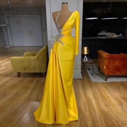 Chic Yellow One Shoulder Long Sleeve Prom Dresses Sexy Illusion Beading Formal Pageant Party Dress Estidos Zipper Back Evening Gowns