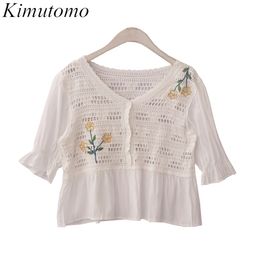 Kimutomo Vintage Floral Embroidery Blouse Women French Fashion Lace Flare Sleeve Solid Colour Shirt Female Summer Chic 210521