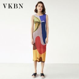 VKBN Summer Dress Women Sleeveless Tank O-Neck Pleated Fabric Geometric Pattern Printing Dresses for Women 210507