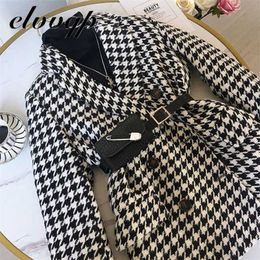 Autumn Winter Blazer Woolen Coat Women Fashion Elegant Double Breasted Houndstooth Thick Office Work Jacket Suit With Waist Bag 210930