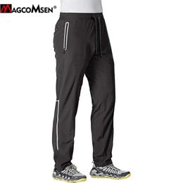 MAGCOMSEN Quick Dry Sweatpants Men Casual Joggers Pants Gyms Fitness Workout Sportswear Trouser Elastic Waist Summer Track Pants 210702