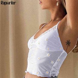 Summer Strap Daisy Floral Embroidery Sexy White Lace Edge Cami Top Backless Fashion Crop Women V Neck Tank 210510