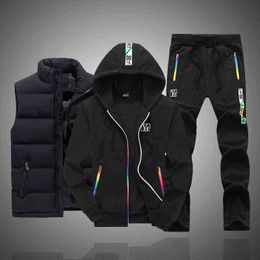 Wholesale Sweatsuits New Winter Men Sets 3 Pieces Set Vest Hoodie Sweatpant Warm Casual Mens Tracksuits 2021 Designer Clothes G1217