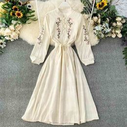 Spring Autumn Vintage Dress Women Floral Embroidery Long Robe Ladies Sleeve Bandage Boho Vestidos Mujer 210525