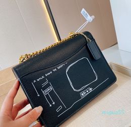 Luxury Designer Mini Crossbody Bag Shoulder Bags Gold chain Genuine leather Different colors Various styles Fashion brand size 21*15 CM