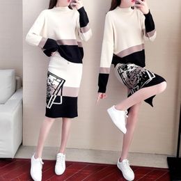 Fashion Designer Fashion Week New Women's Wear Knitting Suit Long Sleeves Pullover+Fashion Bag Hip skirt Two-Piece Suite 210330