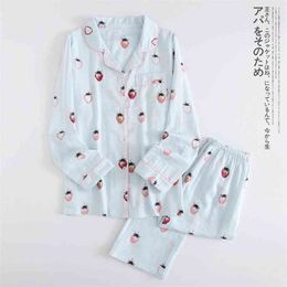 Fresh 100% gauze cotton Pyjamas sets women spring summer Japanese kawaii Strawberry homewear casual long-sleeve women sleepwear 210831