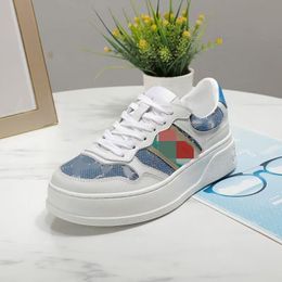 Designer Luxury Top Quality Casual Shoes Flat Platform Leather Sneakers Ace Bee Green Red Stripes Shoe Tennis Sports Trainers MKPPP0002