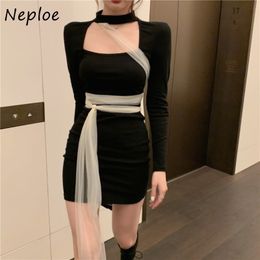 Neploe Sexy Lace Patchwork Party Dress Women High Waist Hip Skinny Vestidos Halter Long Sleeve Knee Length Robe Spring 210510