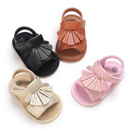 First Walkers Baby Girl Tassel Sandals Летние родится 0-1 год Мягкая резина единственная детская розовая обувь малыш моды мокасины