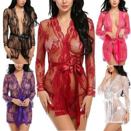 Conjuntos de sutiãs Lingerie feminina sexy Malha transparente Roupa de dormir Renda transparente Primavera e verão Roupões de banho femininos