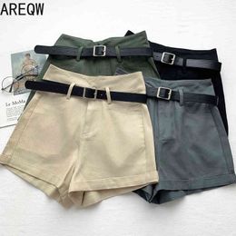 Summer Fashion All-match High Waist Slimming Rolled Wide Leg Shorts Casual shorts Women with Belt 210507