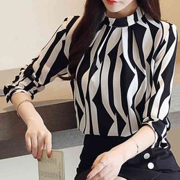 black Geometric Long sleeved Blouses Shirts Printed Women Top Stand Collar Chiffon blouse Loose office blusa 833F 210420