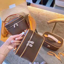 Lady Cosmetic Bags Fashion Women Makeup Bag Designers Handbag Travel Pouch Ladies Purses High Quality Organizador Toiletry Cases168G