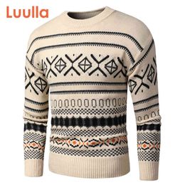 Autumn Vintage Style Acrylic Warm Jacquard Pullovers Men Winter O-Neck Fashion Thick Check Pattern Sweater