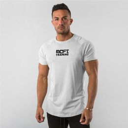 Compression Quick dry T-shirt Men Running Sport Skinny Short Tee Shirt Male Fitness Bodybuilding Workout White Tops Gym Clothing 210421