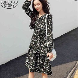 Women Long Lantern Sleeve V-neck Floral Print Vintage Green Empire Knee-length Party Dress Vestidos Dresses 8567 50 210417