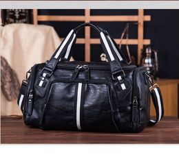 Design Mens Leather Travel Bag Portable Large Capacity Fitness Shoulder handBag women luxurys Luggage Bag308I