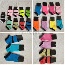 Multicolor Ankle Socks With Cardboad Tags Sport Cheerleaders Short Sock Girls Women Cotton SportsSocks Skateboard Sneaker WLL978