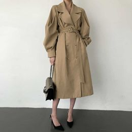 British Style Long Dust Coat Adjustable Waist Woman Autumn Temperament Black Loose Long Coat Puff Sleeve 210604