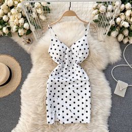 DEAT Women Sweet Wave Point Waist Split Suspender Dress V-neck High Waist Slim Fashion Spring Summer 11B318 210709