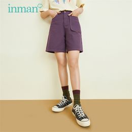 INMAN Summer Women's Shorts Casual Retro Literary Style Creative Stitching Pocket Wide Cuffs Cotton Pure Colour Bottoms 210719