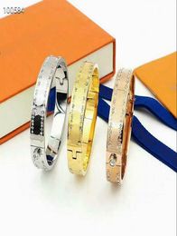 2021 Designer Titanium Bangle Stainless Steel Luxury Love Letter Jewellery Women Men Bracelet Brand with Box