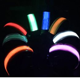 Светодиодный светлый браслет рычага на открытом воздухе Инструмент света ночной безопасности предупреждающий флэш-ремешок для бегущей велосипедной партии оформление32 на Распродаже