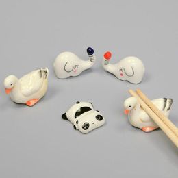 Chopsticks 4pcs/set Japanese Style Ceramic Holder Stand Creative Animal Chopstick Fork Shelf Support Kitchen Tableware