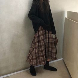 Harajuku Autumn Winter Women Midi Pleated Skirt High Waist Maxi Plaid Female Saias Korean Streetwear Big swing Long s 210421