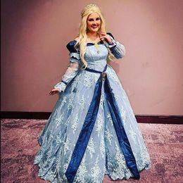 2021 Abiti da ballo vintage con spalle scoperte Manica lunga Blu Cenerentola Cosplay Abiti da sera in pizzo ispirati Abiti da festa Costume Quinceanera Dolce 16 15 anni