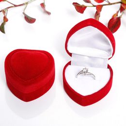 Favor Holders Velvet Heart Shaped Jewelry Packaging Classical Ring Earrings Display Box Wedding Gift Package Box
